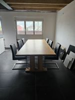 Massivholztisch aus der Ausstellung 273 x 110 cm