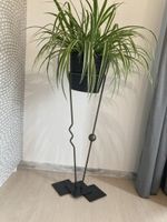 Blumenständer aus Eisen ca. 80 cm hoch