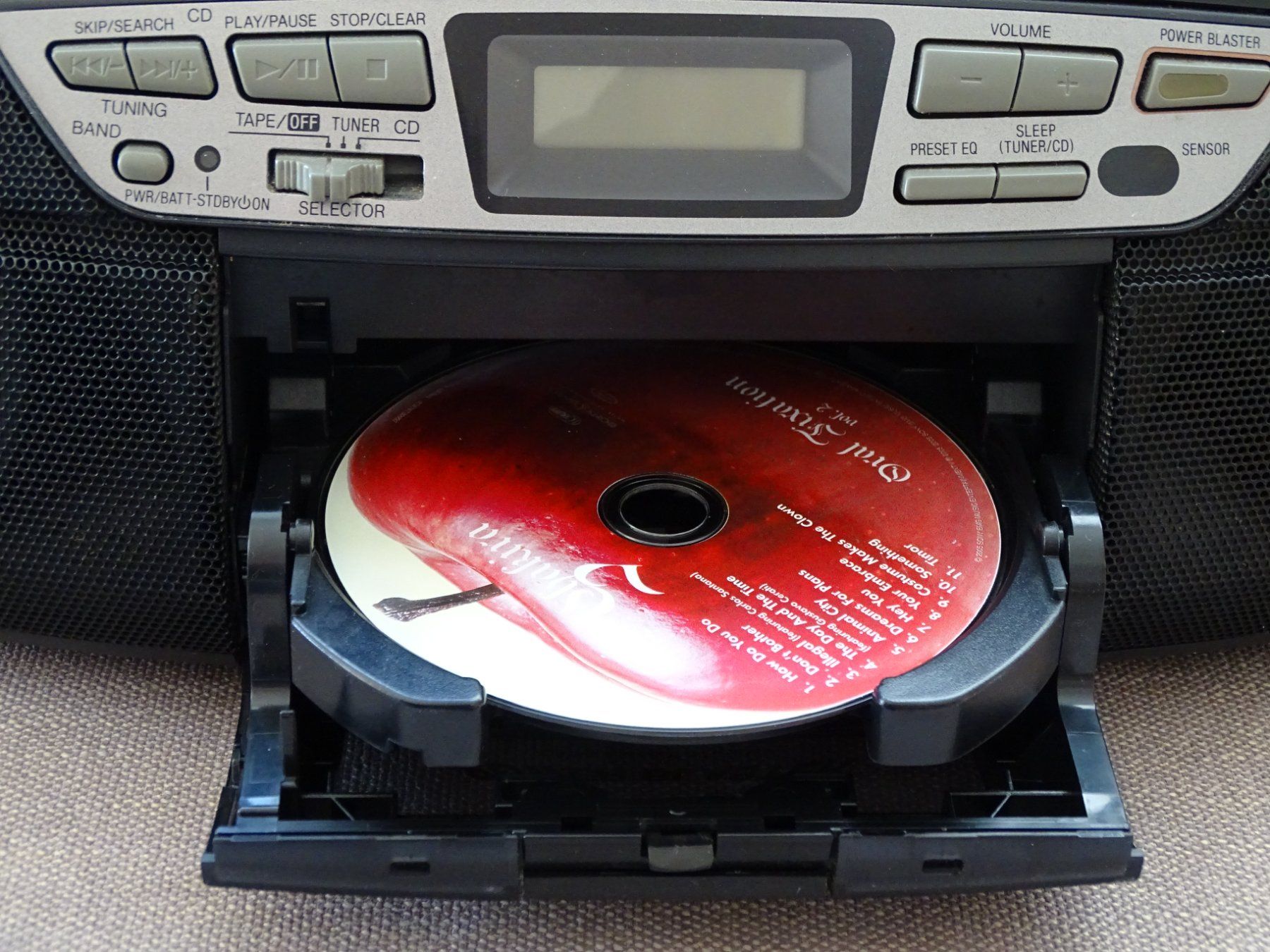 Panasonic Tragbarer Mediaplayer: Panasonic Power Blaster CD / Tape / Radio – Gebraucht aus Hirzel von  2