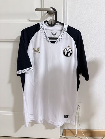 FCZ Trikot Castore Kamberi Nr 2 weiss Grösse M neuwertig