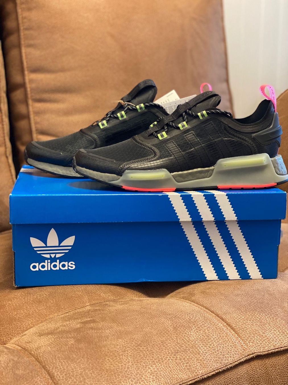 Adidas Scarpe da uomo: Adidas NMD v3 44 2/3 – Nuovo e nell'imballaggio originale da Zürich venduto da Miroglu0