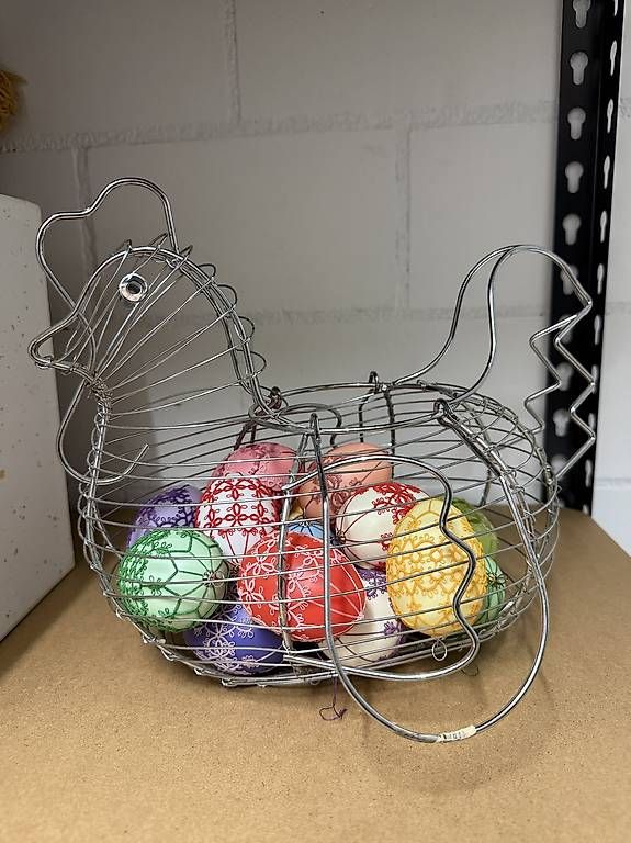 Tutte le decorazioni: Huhn mit Deko-Eier – Usato da Weinfelden venduto da Vane4040