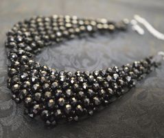 Elegante Vintage Collier Halskette mit schwarzen Perlen ✨