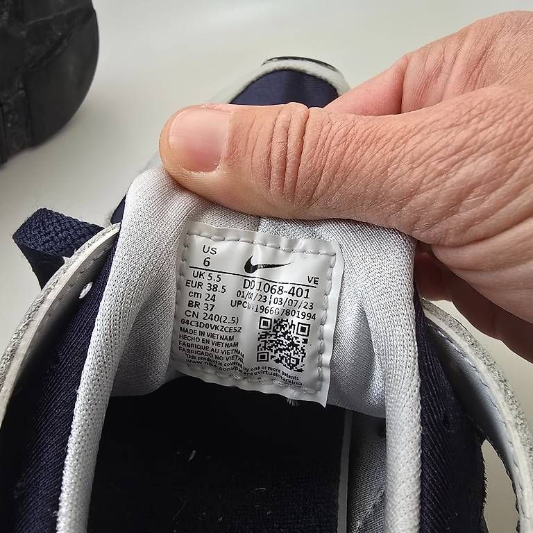 Nike Herrenschuhe: Nike Huarache Sneaker Turnschuhe 38.5 – Gebraucht aus Zürich von leara.milani 2