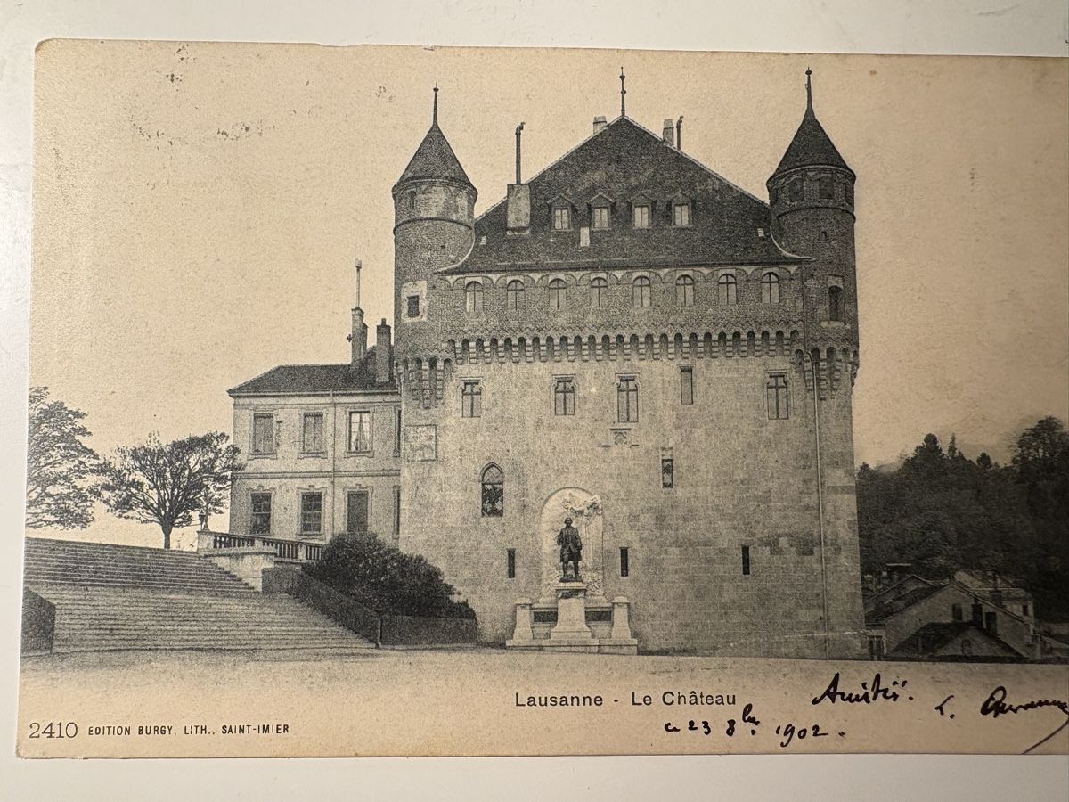 Cartoline postali: Carte postale ancienne - Lausanne le Château 1902 – Usato da Zweisimmen venduto da Domii