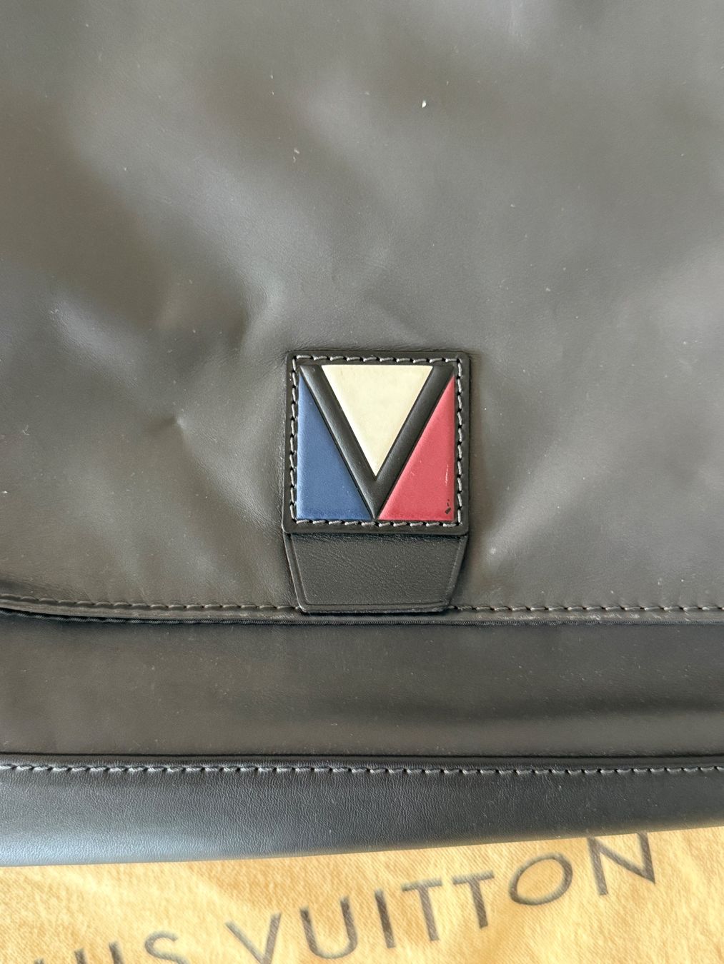 Louis Vuitton Sacs: Louis Vuitton Messenger Bag, Americas Cup, 2017. – D'occasion à Zürich par geo_rslt 2
