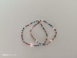 Armbändli mit Süsswasserperlen rot blau creme