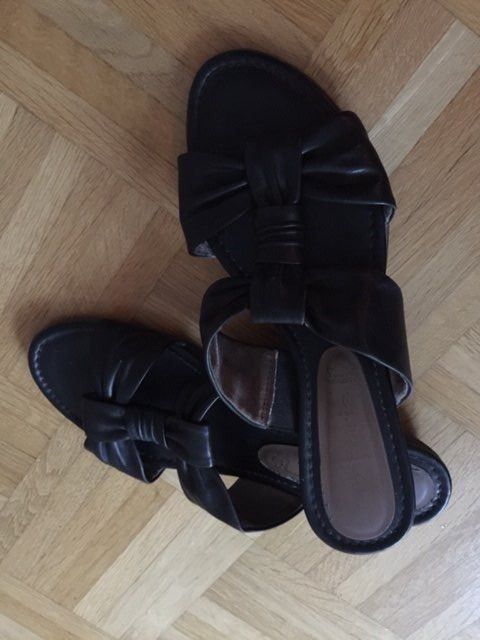 Tamaris Scarpe da donna: Hausschuhe "Tamaris" Gr. 41 – Usato da Walenstadt venduto da ricamul 8