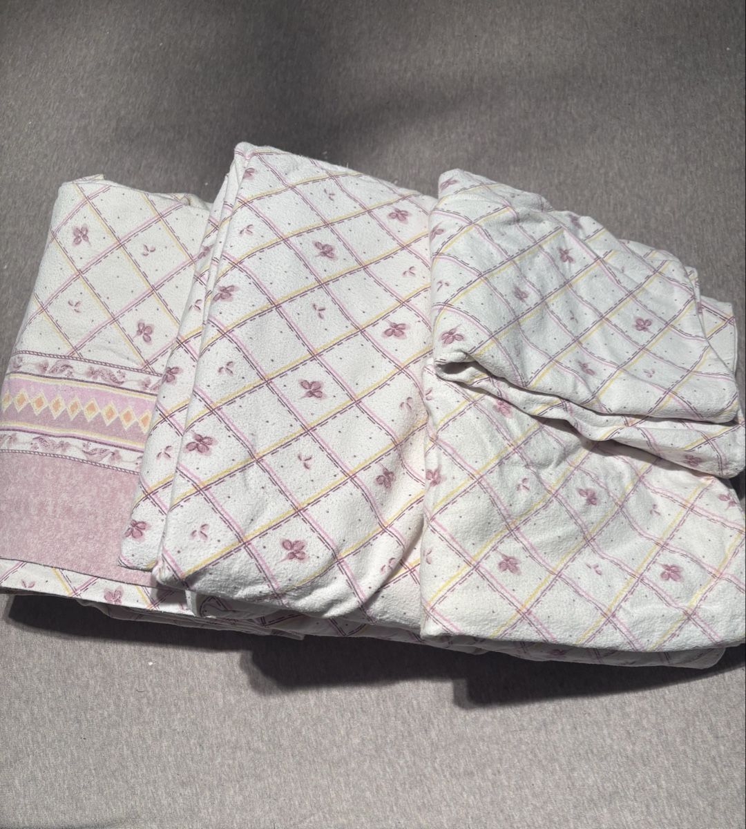 Biancheria da letto: Parure de lit en flanelle – Usato da Salgesch venduto da ago_th8v 2