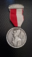 Sammlerstück Schweizer Trachten Medaille Glarus 1971 Brosche