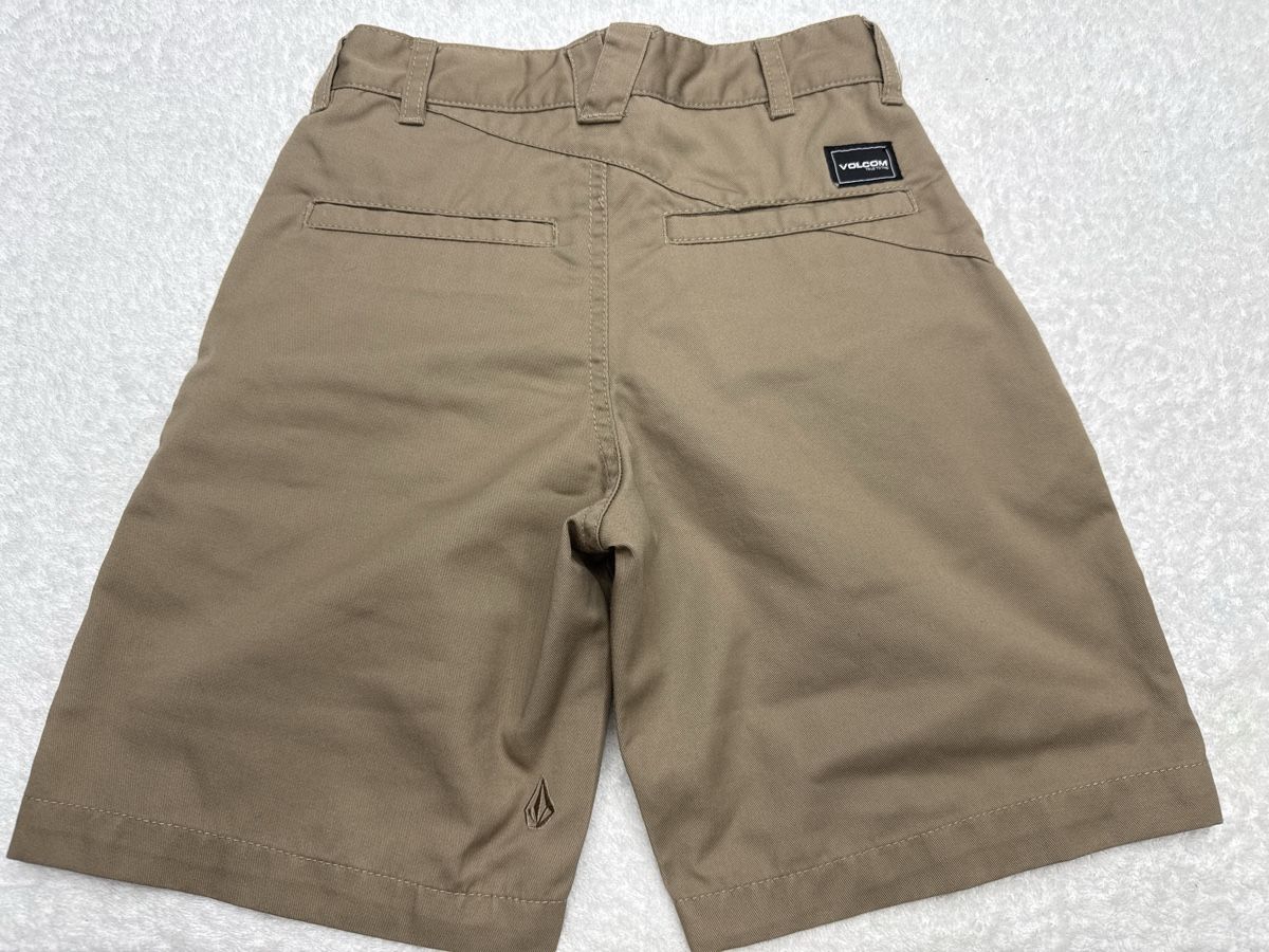 Volcom Hosen: Shorts Volcom Beige Taille 128 comme neuf  – Neu (gemäss Beschreibung) aus Chenens von anasantos90 2