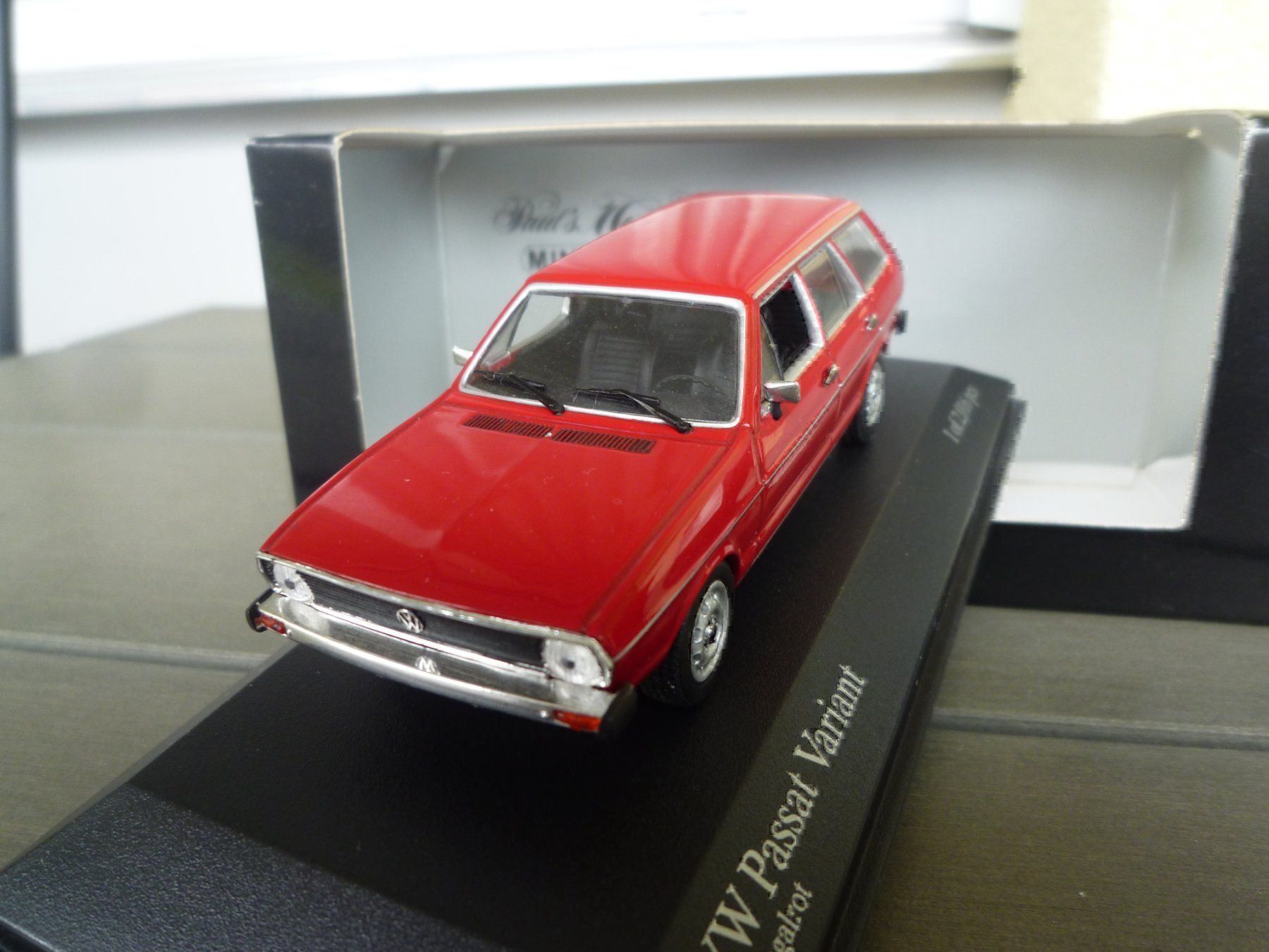 Minichamps Modellini d'auto: VW Passat Variant (1976) – Nuovo e nell'imballaggio originale da Flawil venduto da Imperiosud 3