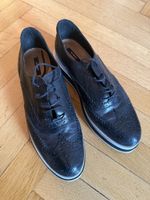 Chaussures / baskets Richelieus Globus en cuir noir T.41