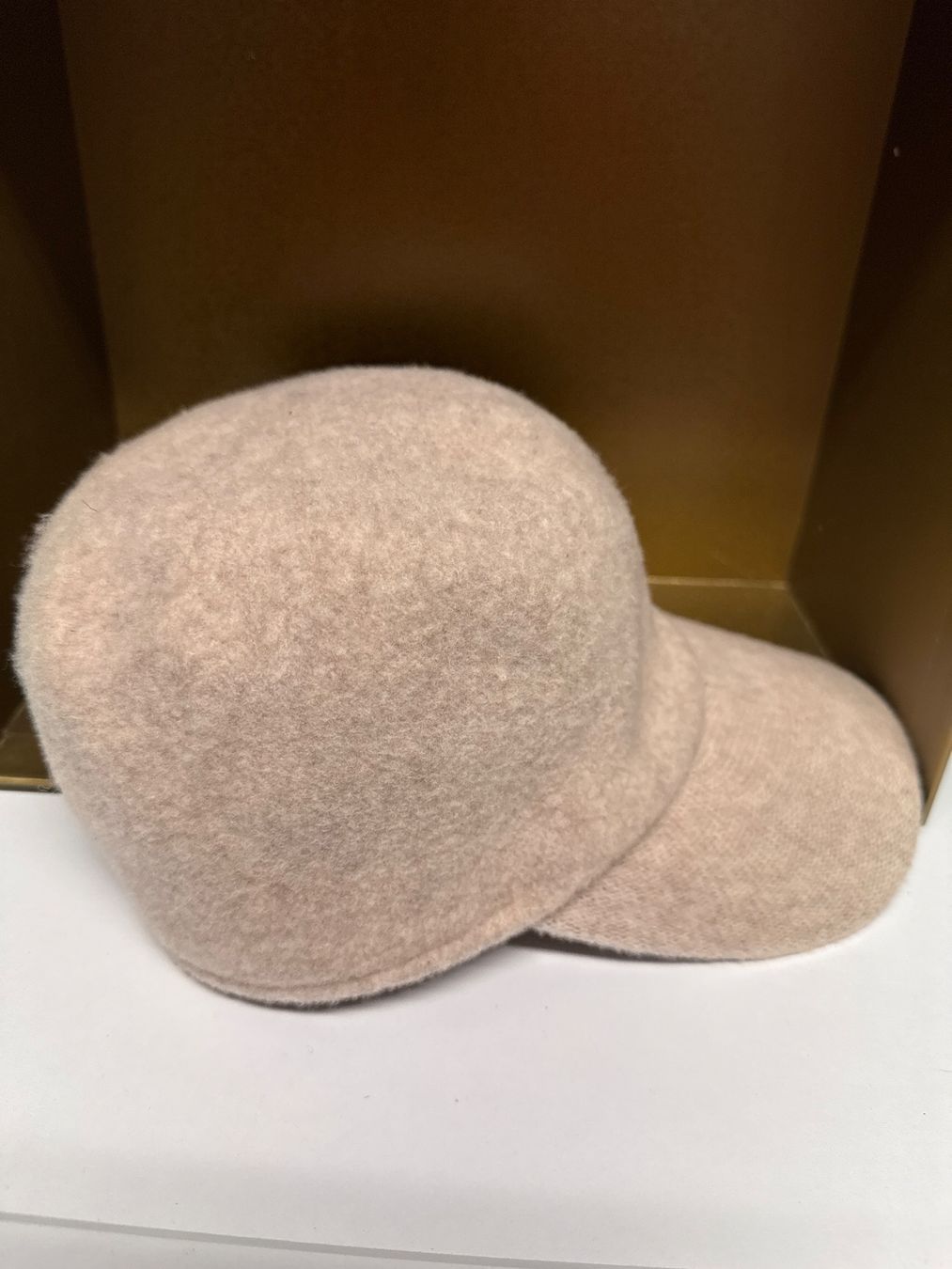Copricapi, berretti & cappellini: ROECKL Bel Air Cap Damen, Beige – Usato da Birr venduto da WalkyriaM 2