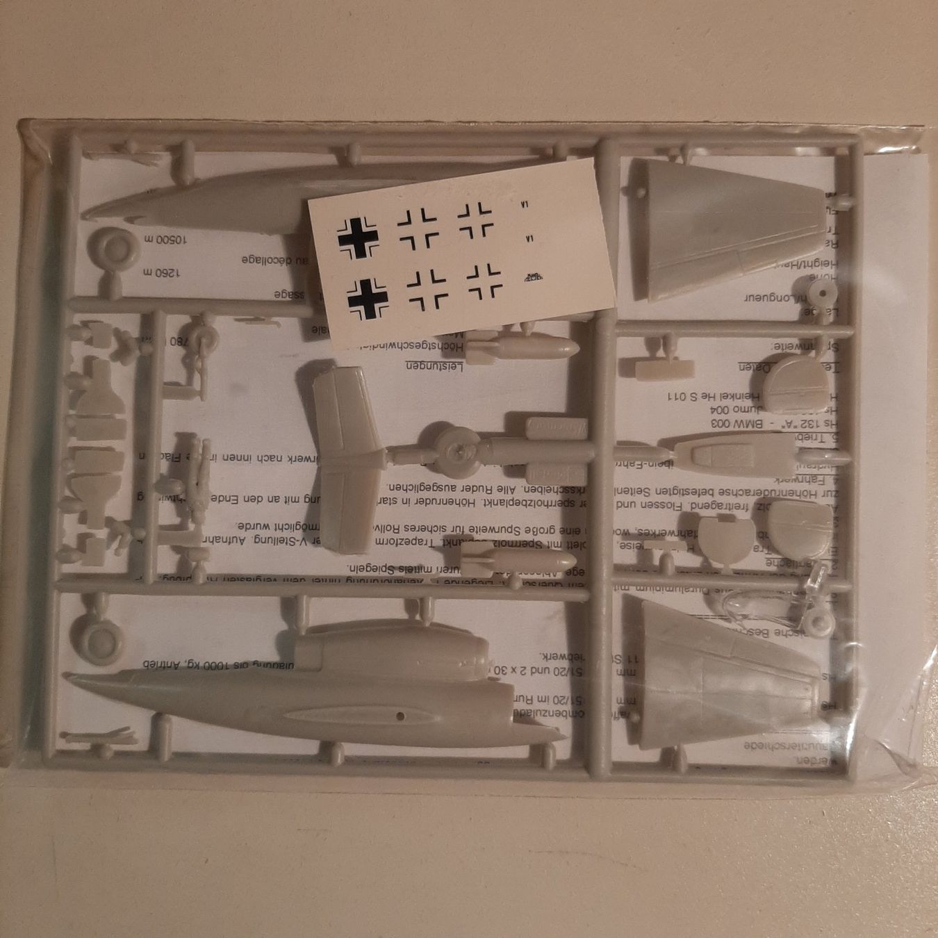 Kit di modellismo & Modellini statici: 3299 ... Henschel Hs 132 ... Huma 2508 – Nuovo (secondo la descrizione) da Bonstetten venduto da Benibanny59 2