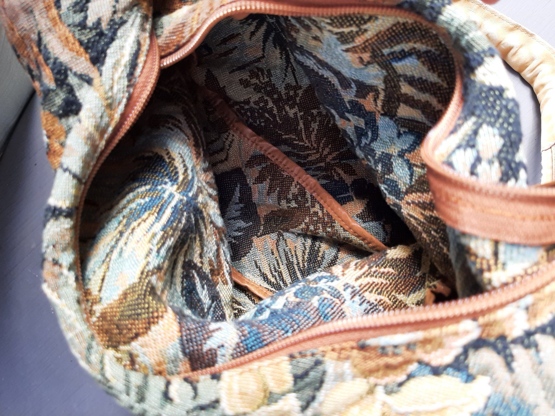 Sacs femmes: wunderschöne Tasche in Gobelin Stil – D'occasion à Bern par Preloved.Nile.4.Sale 7