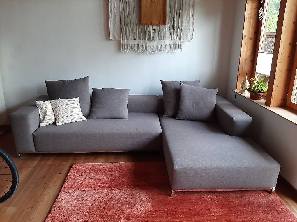 Sofas: Elegantes Ecksofa grau – Gebraucht aus Hinwil von Coconut4Life