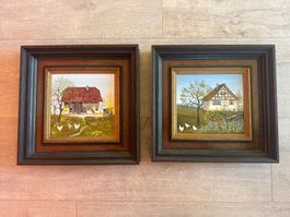 2 signierte Bauernhofbilder mit Hühnern – gerahmt – 1986