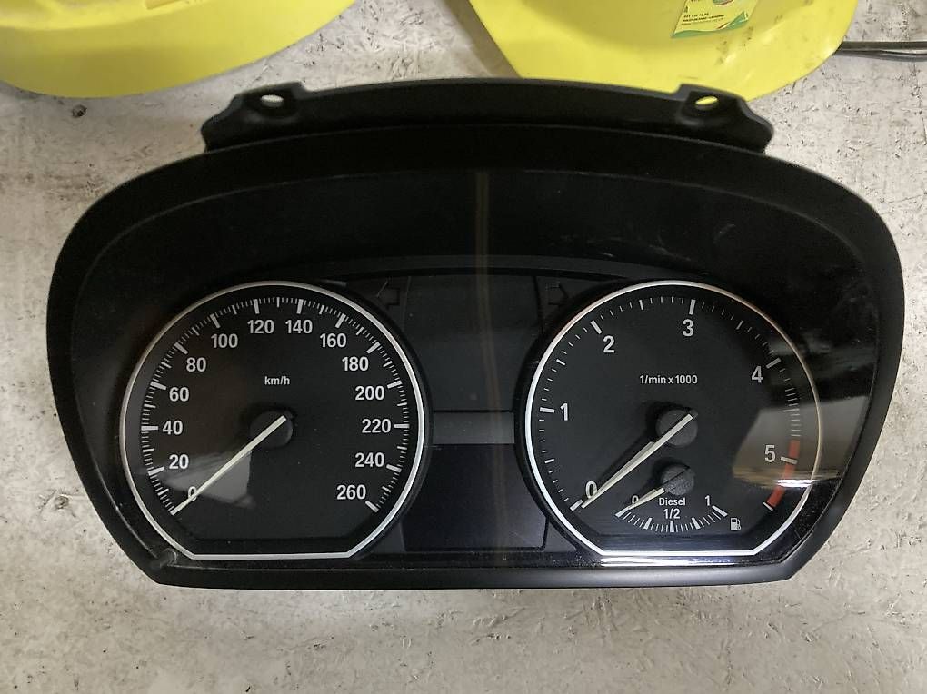 Alle Autoersatzteile: Bmw Compteur E8X E9X Diesel – Gebraucht aus Lutry von FunBeo 1