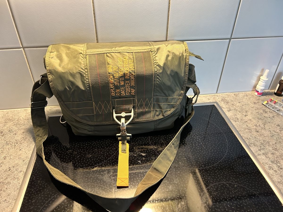 Borse: sac parachute bandouillière – Nuovo (secondo la descrizione) da lausanne venduto da Jacklamitr
