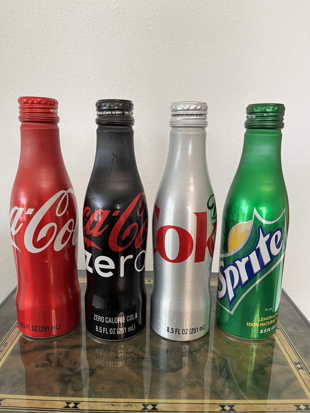 Borracce & Thermos: 4 Flaschen Coca Cola, Diet Coke, Coke Zero, Sprite 251ml – Nuovo e nell'imballaggio originale da Thayngen venduto da Sylv0