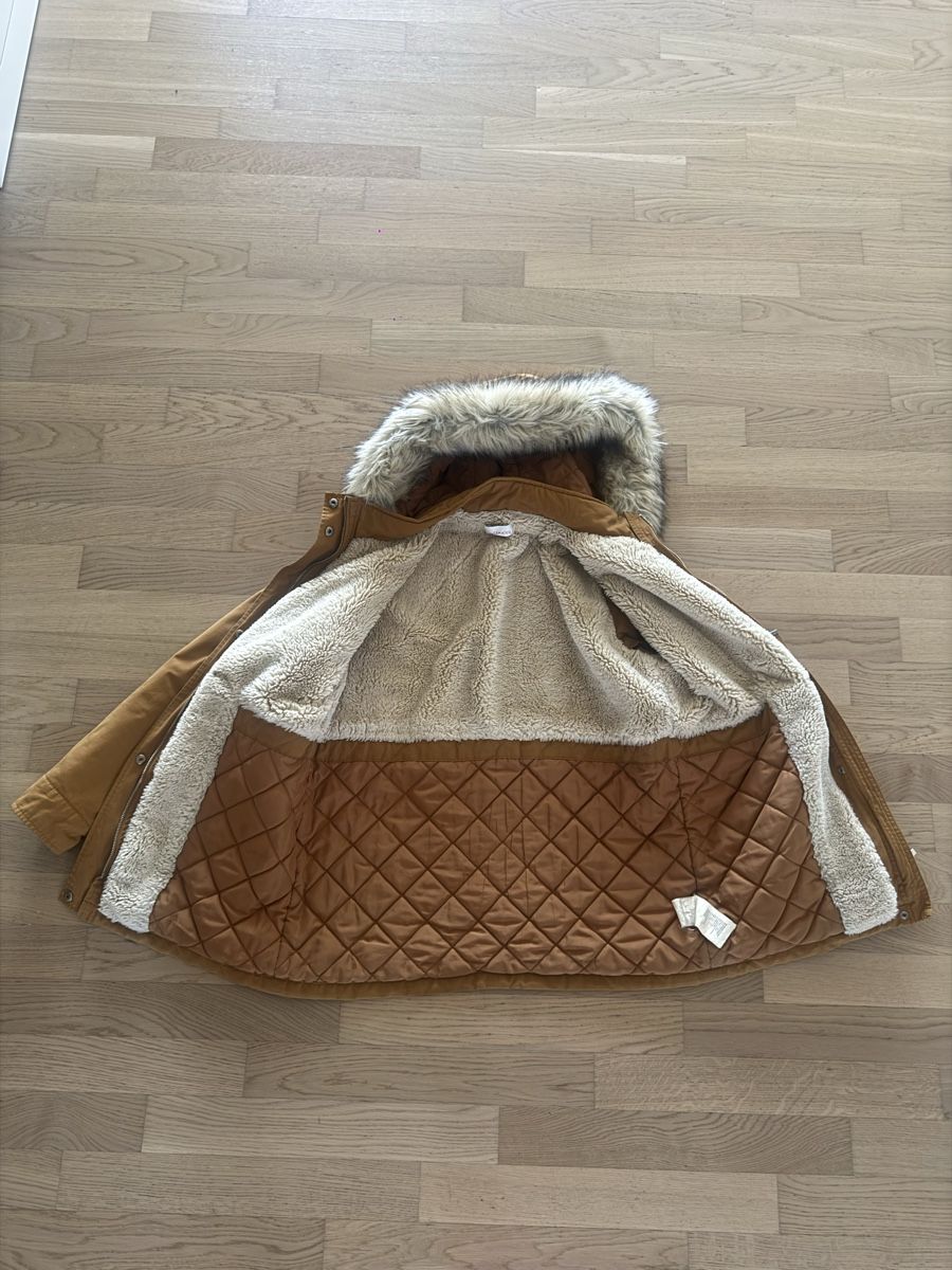 Vestes: Winterjacke – D'occasion à Glattpark(Opfikon) par laura_studer 1