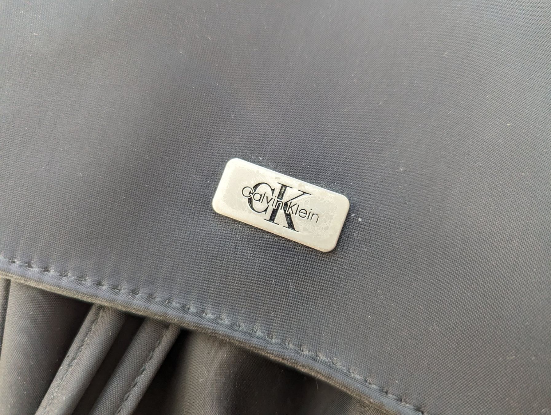 Calvin Klein Zaini: Calvin Klein | Kleiner schwarzer Lederrucksack – Nuovo (secondo la descrizione) da Wolfhausen venduto da janine621 2