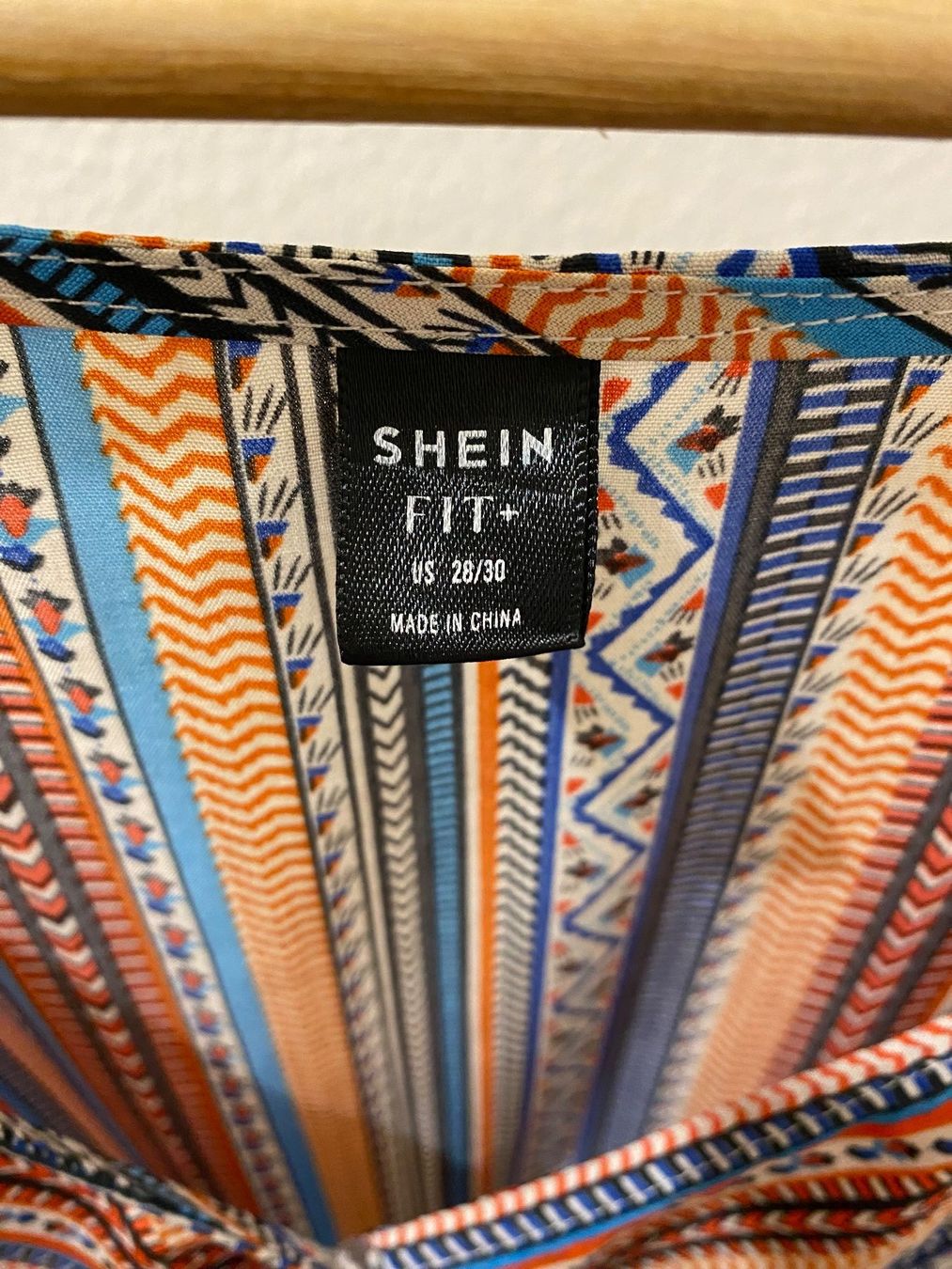 Shein Vestiti: Kleid mit sommerlichem Muster farbig Gr. 54 / 56 – Usato da Pratteln venduto da a23_j2gs 9