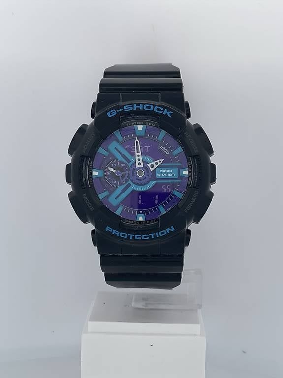 Uhren: Casio G-Shock Hyper Colors - GA-110HC-1A – Gebraucht aus Wettingen von Elegance_Uhren