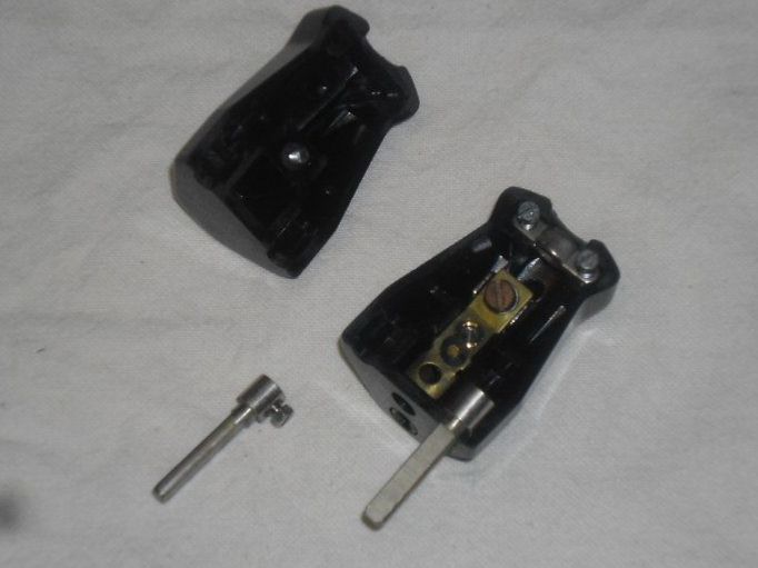 Spine: 230 Volt - Stecker , 10 A – Usato da Büren SO venduto da omsa 3