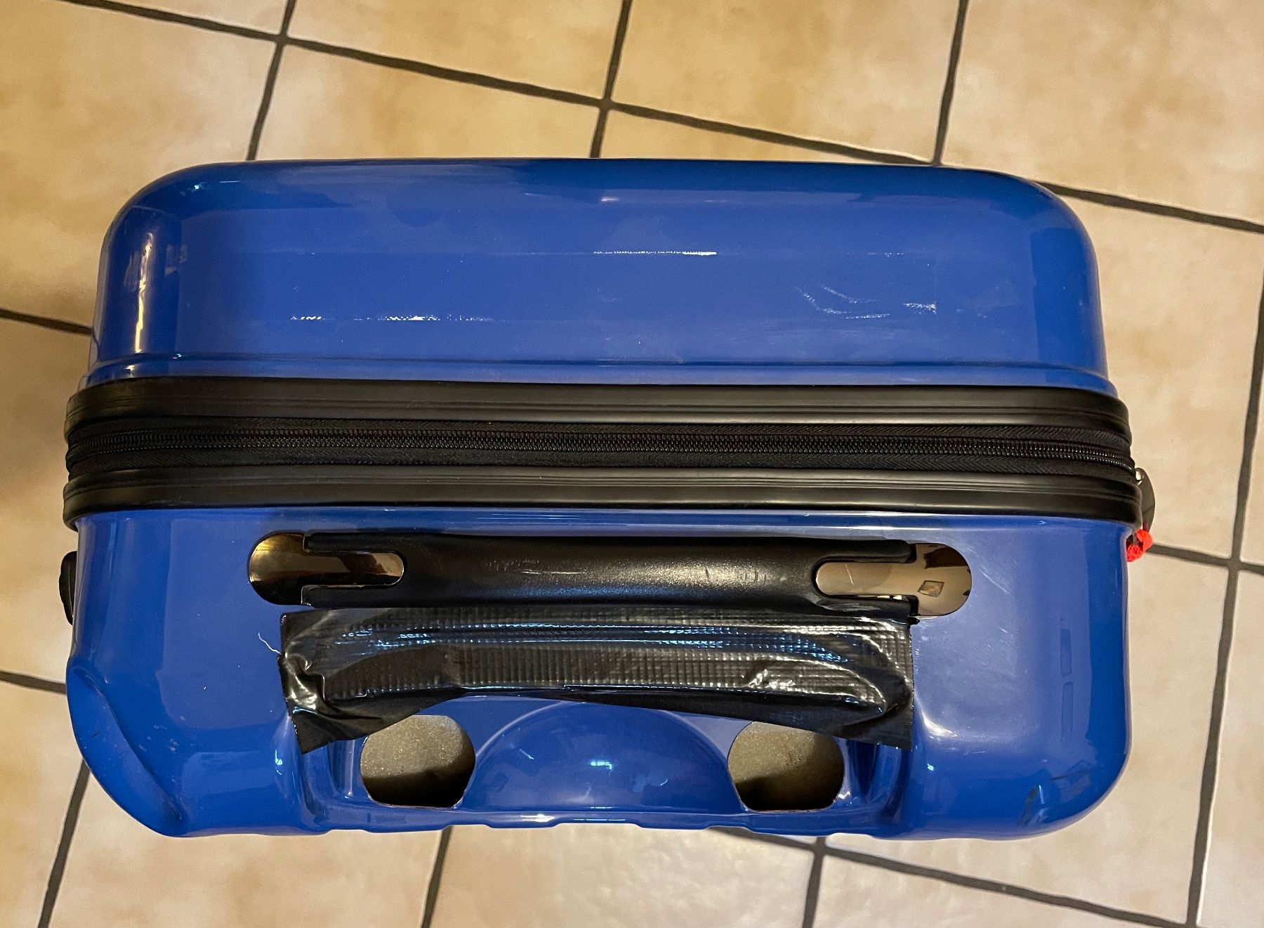 Valigie: Rollkoffer blau – Difettoso da Gümligen venduto da soleil149 3