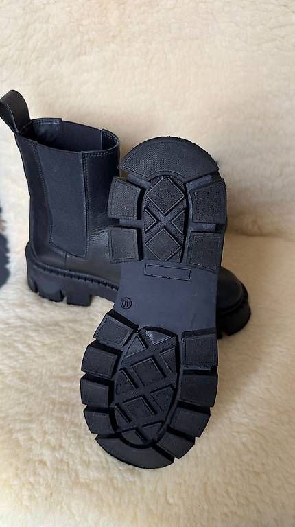 Scarpe da donna: Copenhagen studios Plateu  40 – Usato da Zürich venduto da mar_x8fk 2