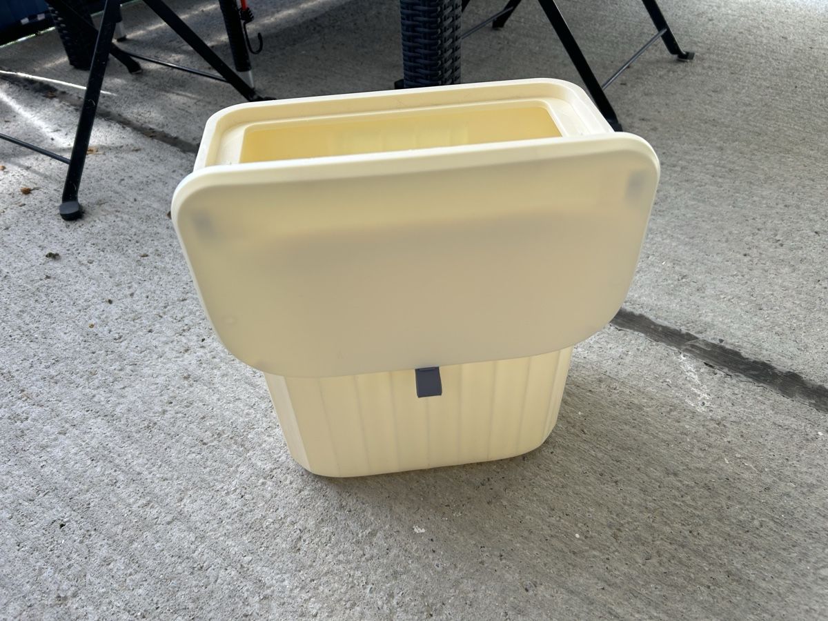 Cestini per rifiuti: Küchenabfalleimer 12L beige Hängeabfalleimer – Usato da Winterthur venduto da pas_p6pr 3