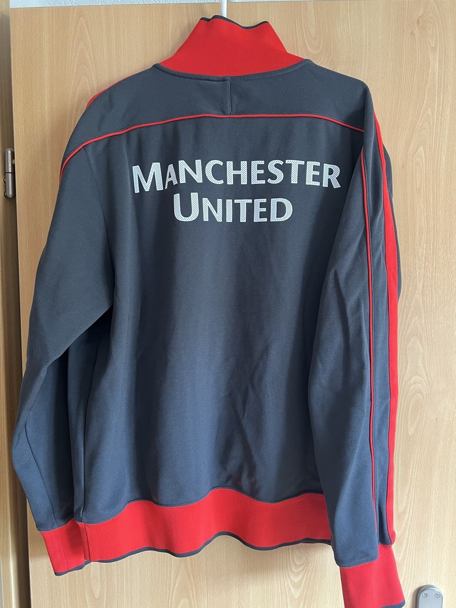 Nike Jacken: Manchester United Trainerjacke Gr XL – Gebraucht aus Mümliswil von Calciopat 1