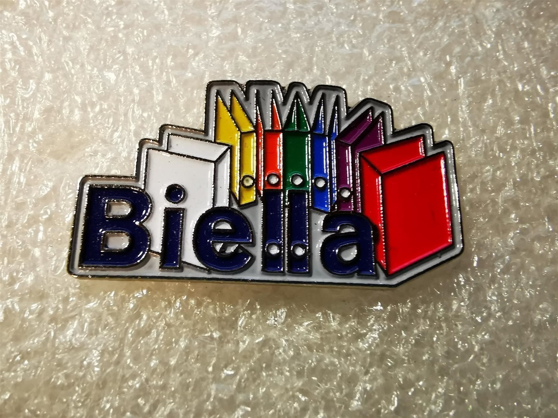 Placchette & Badge: Ansteckpin 92: Biella – Usato da Oppligen venduto da Pin-Fall-Shop