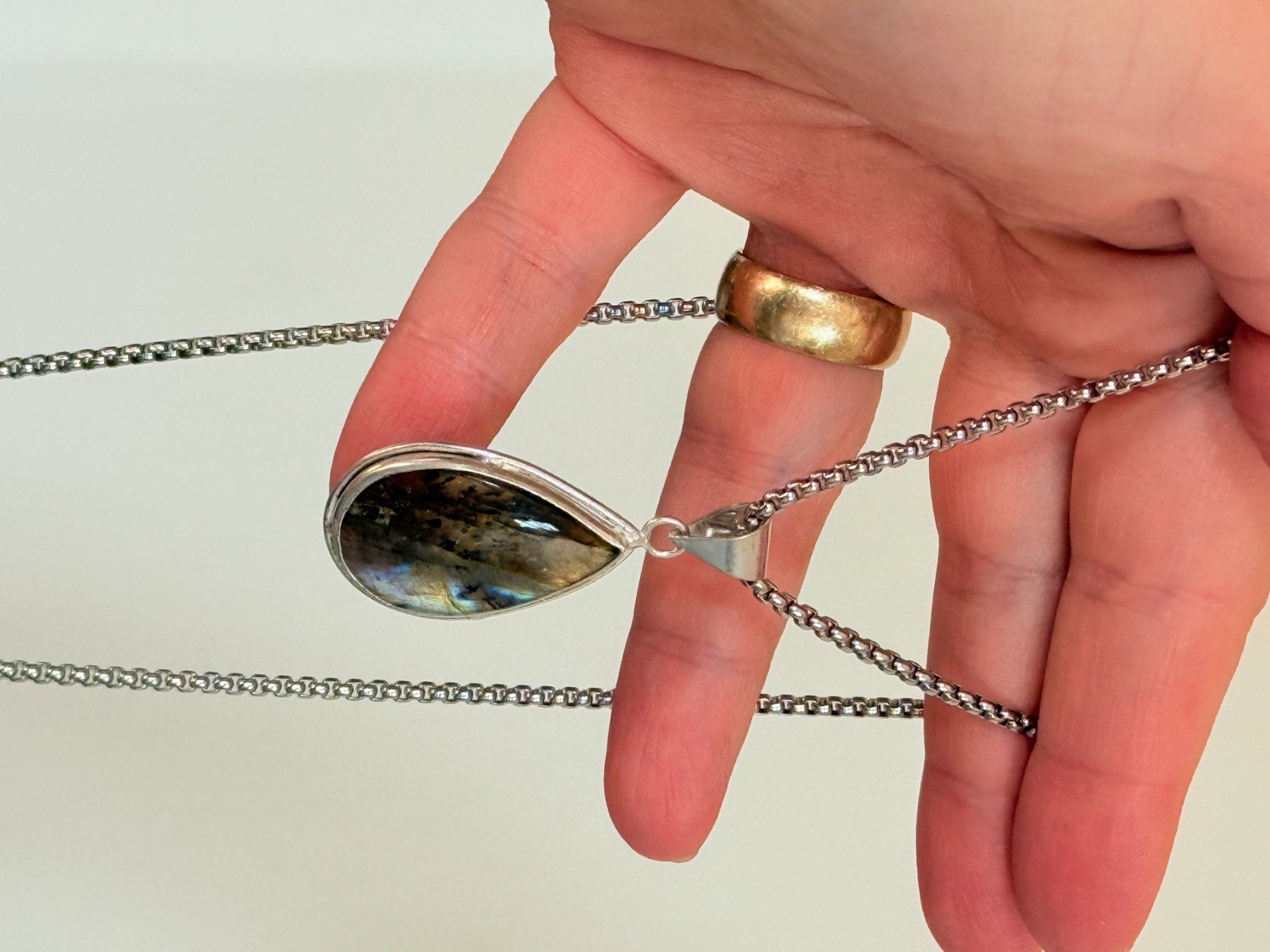Catenine: Collier Labradorite Naturelle Élégant – Nuovo e nell'imballaggio originale da Genève venduto da AGBERG 7