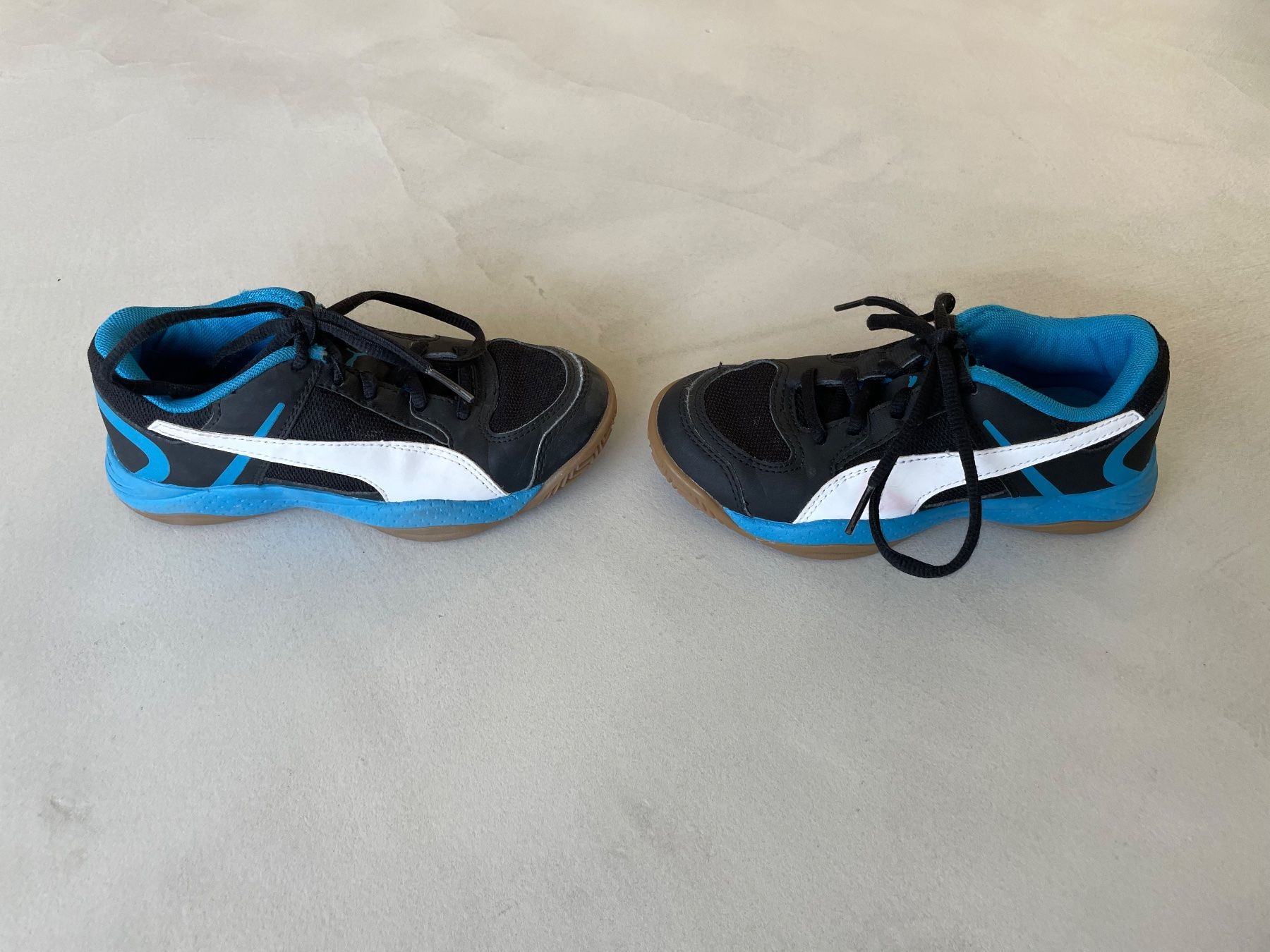Scarpe per ragazzi: Hallenturnschuhe Puma, Grösse 29 – Usato da Siebnen venduto da Nulu12 3