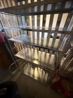 Stabiles Regal aus Metall, 5 Ablagen, viel Stauraum!