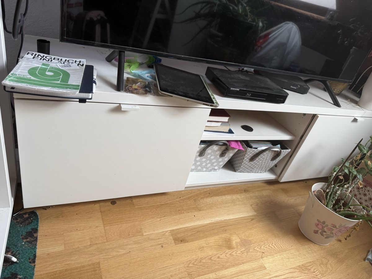 Ikea TV Möbel: TV Möbel  – Gebraucht aus Watt von Luna1607