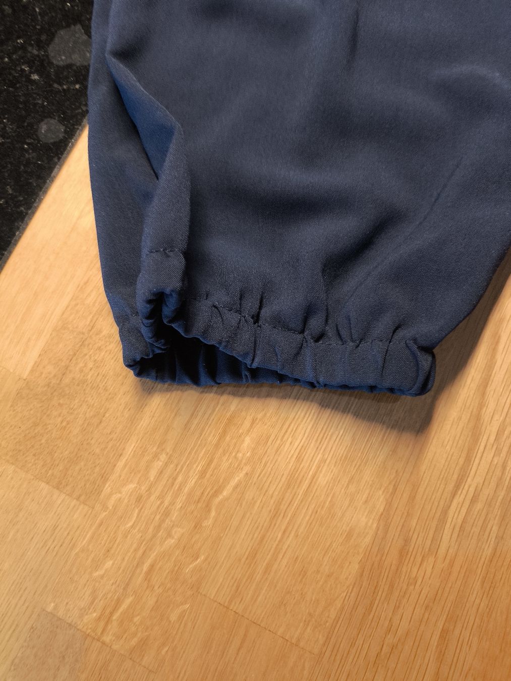 Shein Pantaloni: 3/4 Sommerhose Gr.0XL / Gr.46 – Usato da Burgdorf venduto da Ropajesi 1