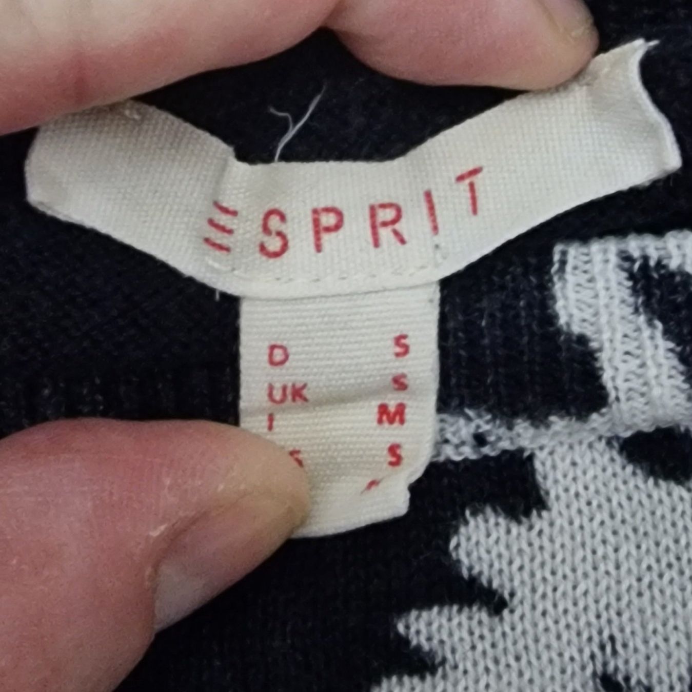 Esprit Pullover & Sweatshirts: ESPRIT Pullover – Gebraucht aus Olten von papalbina 1