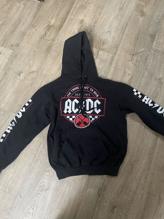 AC/DC Hoodie Gr. M (Gebraucht) in Seengen für CHF 5 – nur Abholung auf ...
