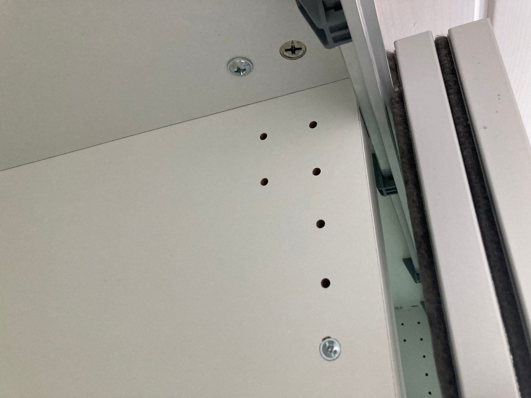 Schränke: Kleiderschrank – Gebraucht aus St.Gallen von powderturn 3