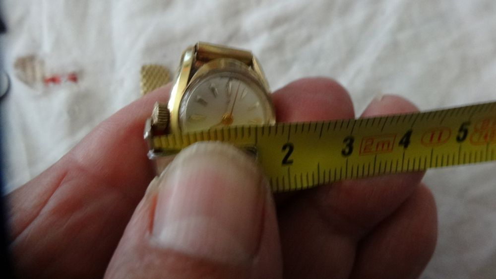 Invicta Montres: INVICTA  SEHR KLEINE DAMEN UHR .HANDAUFZEUG.LAUFT – D'occasion à zürich par ahmad01 3