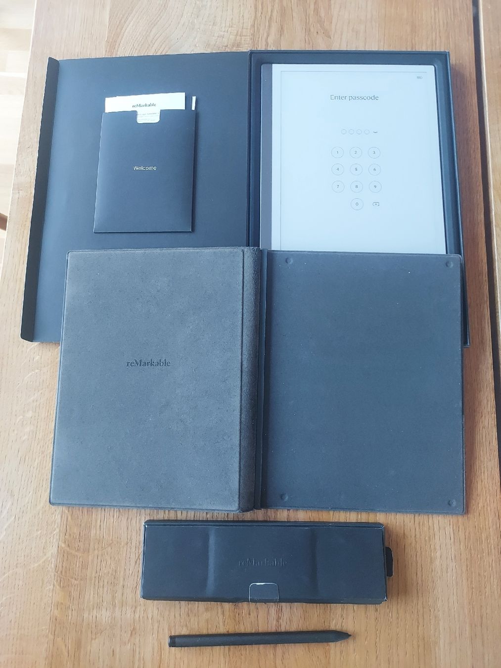 reMarkable Tablet PC: reMarkable 2 E-Ink Tablet, Set inkl.Stift und Folio – Gebraucht aus Brunnen von Cro_S