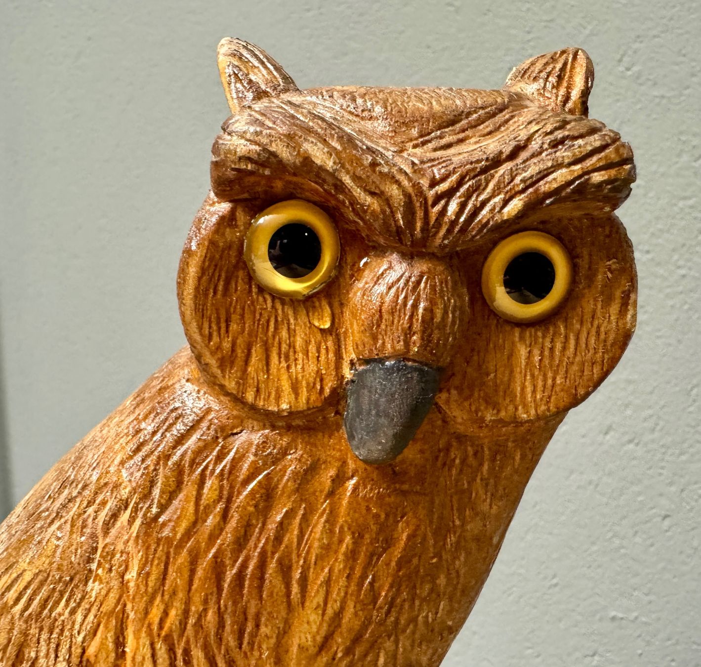 Statuette: Grosse Figur Brienzer Schnitzerei (?) Holz EULE 26 cm – Usato da Rothrist venduto da Luckywinner 1