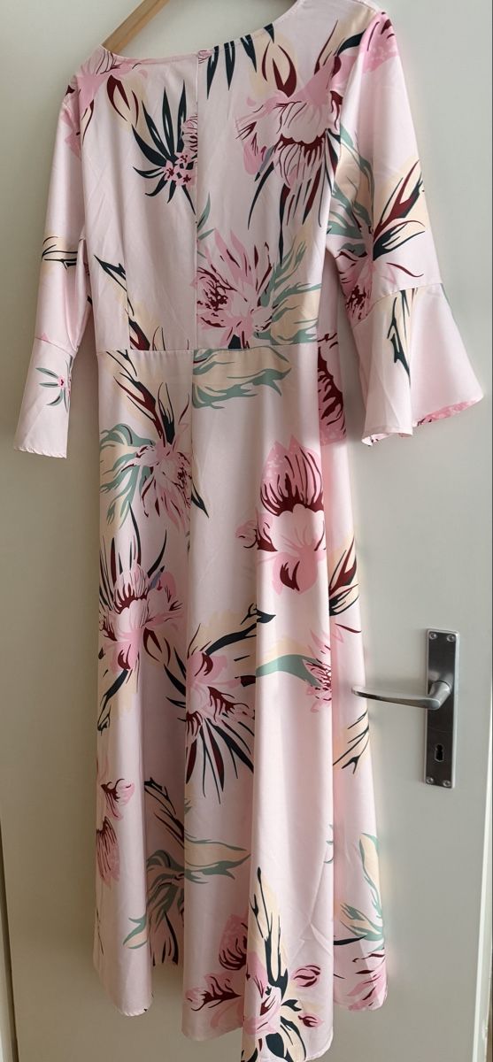 Kleider: Robe longue, taille M, matière légère – Neu (gemäss Beschreibung) aus Genève von len_5q5n 1