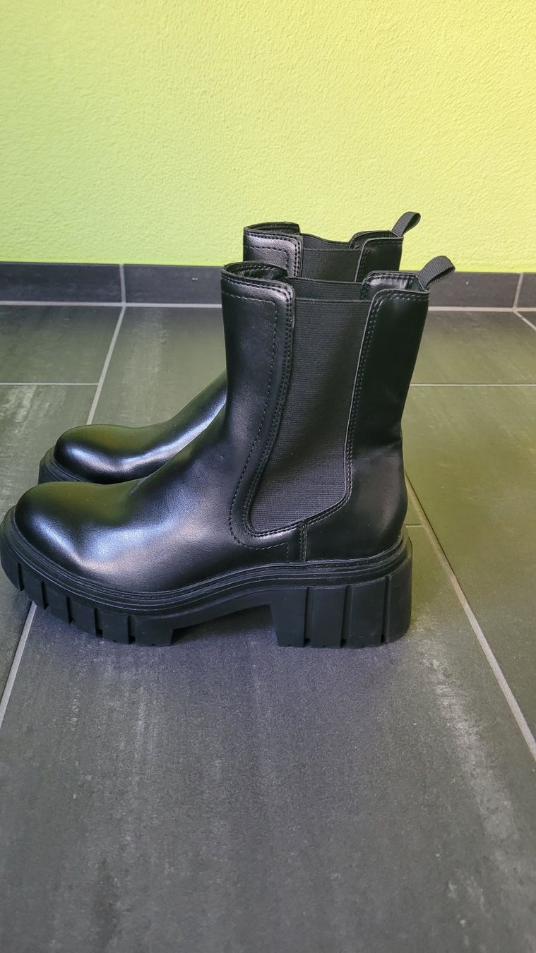 Scarpe da donna: Stiefeletten, Gr 39, Neu – Nuovo e nell'imballaggio originale da Sins venduto da dsto