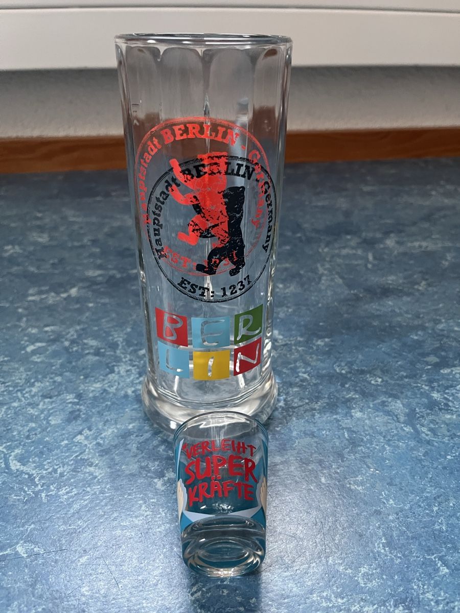 Bicchieri: Berlin Souvenir Bierkrug & Shot Glas – Usato da Grenchen venduto da Shyla1611 1