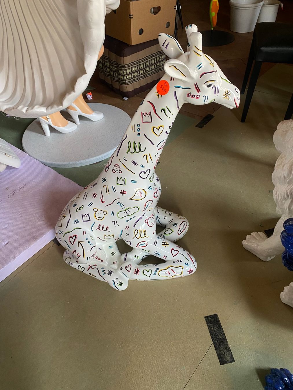 Sculture & Statue: Skulptur / Figur Giraffe NEUWARE – Nuovo (secondo la descrizione) da Liestal venduto da dev_qcm9